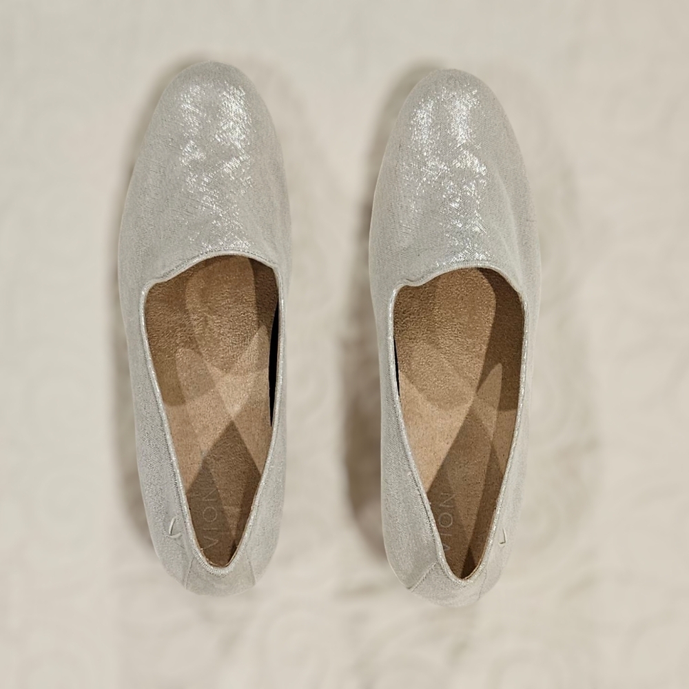 Vionic Slip-on Flat Shoes Size 9